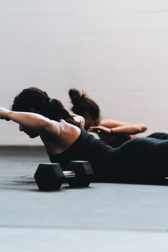 Musculação e Yoga: Como aliar essas duas práticas? - Arimo